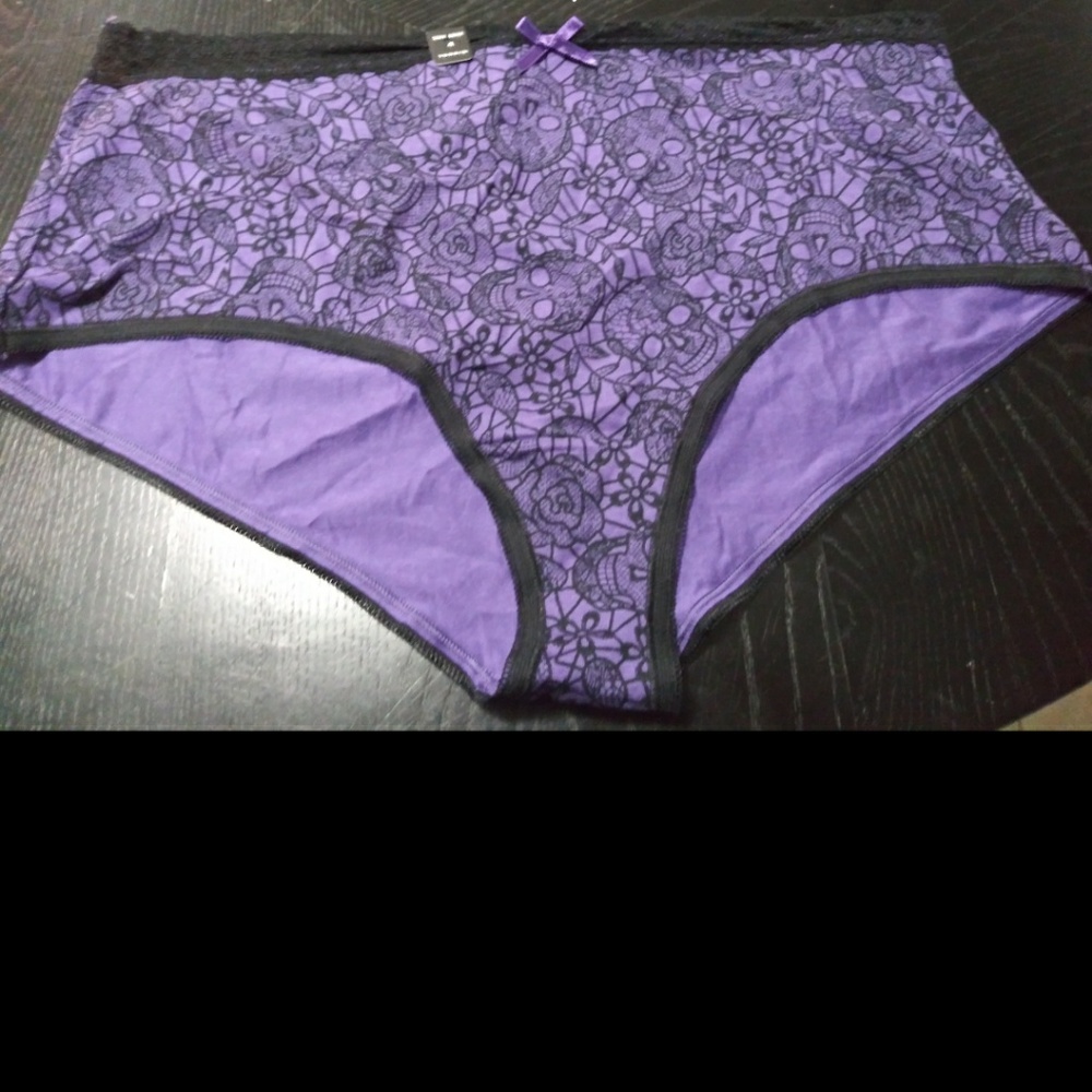 Torrid size 4 underwear new with tags